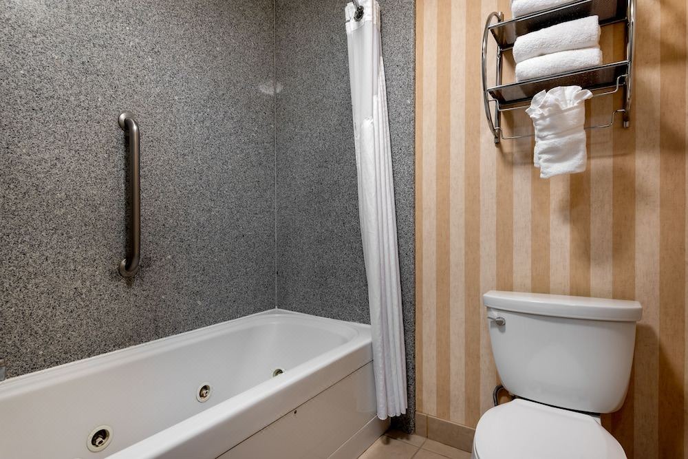 Photo of Bathroom in Lathrop