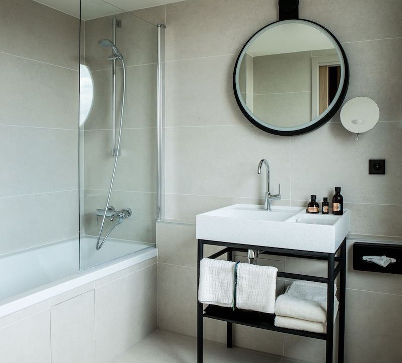 Photo of Bathroom in 17th Arrondissement