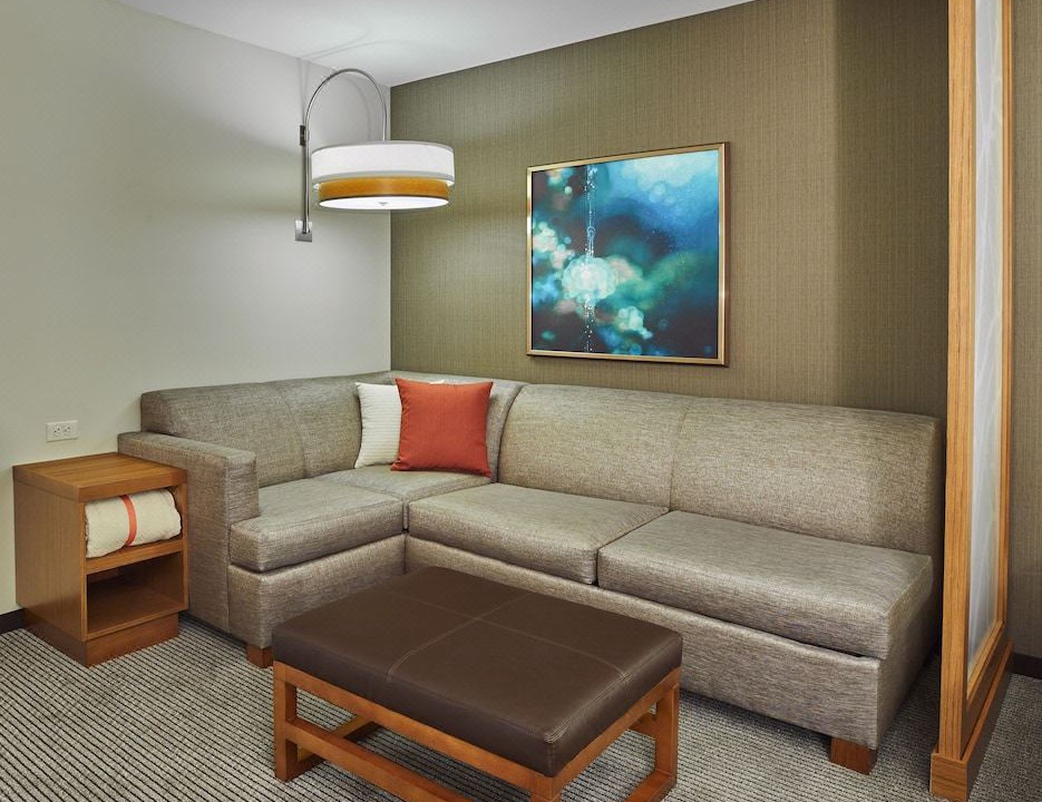 Photo of Livingroom in Cal Young