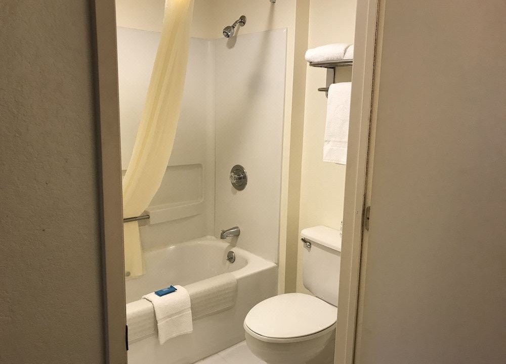 Photo of Bathroom in Cornwall Park