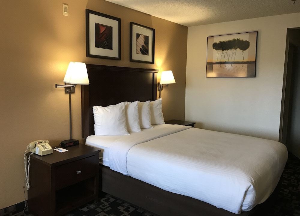 Photo of Bedroom in Cornwall Park