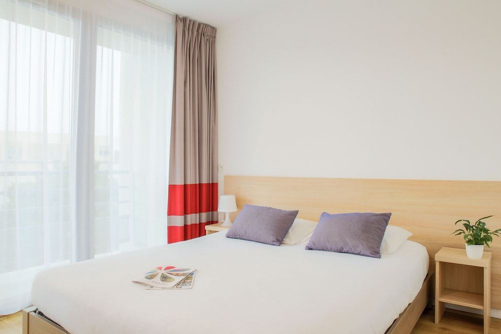 Photo of Bedroom in Miroir - Batignolles