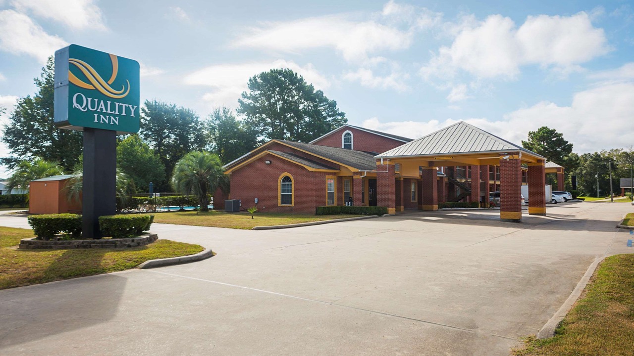 Photo of Buildings in DeRidder