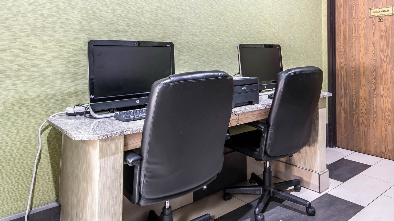 Photo of Livingroom in Blue Springs