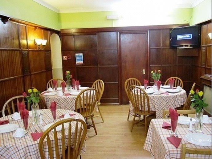 Photo of Livingroom in St. Margarets and North Twickenham