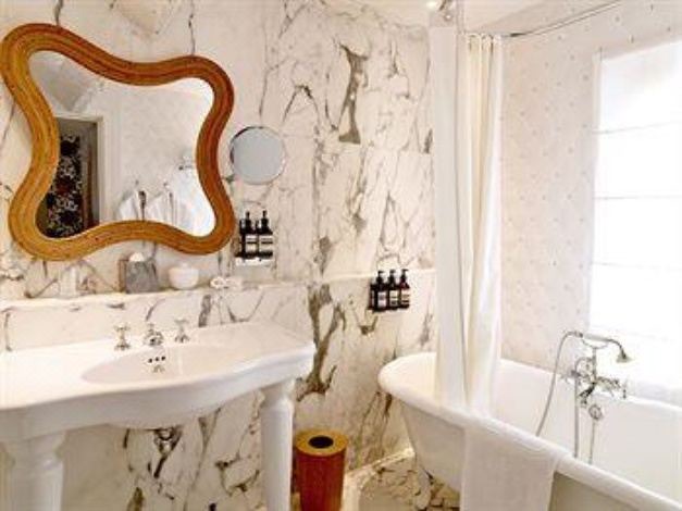 Photo of Bathroom in 7th Arrondissement