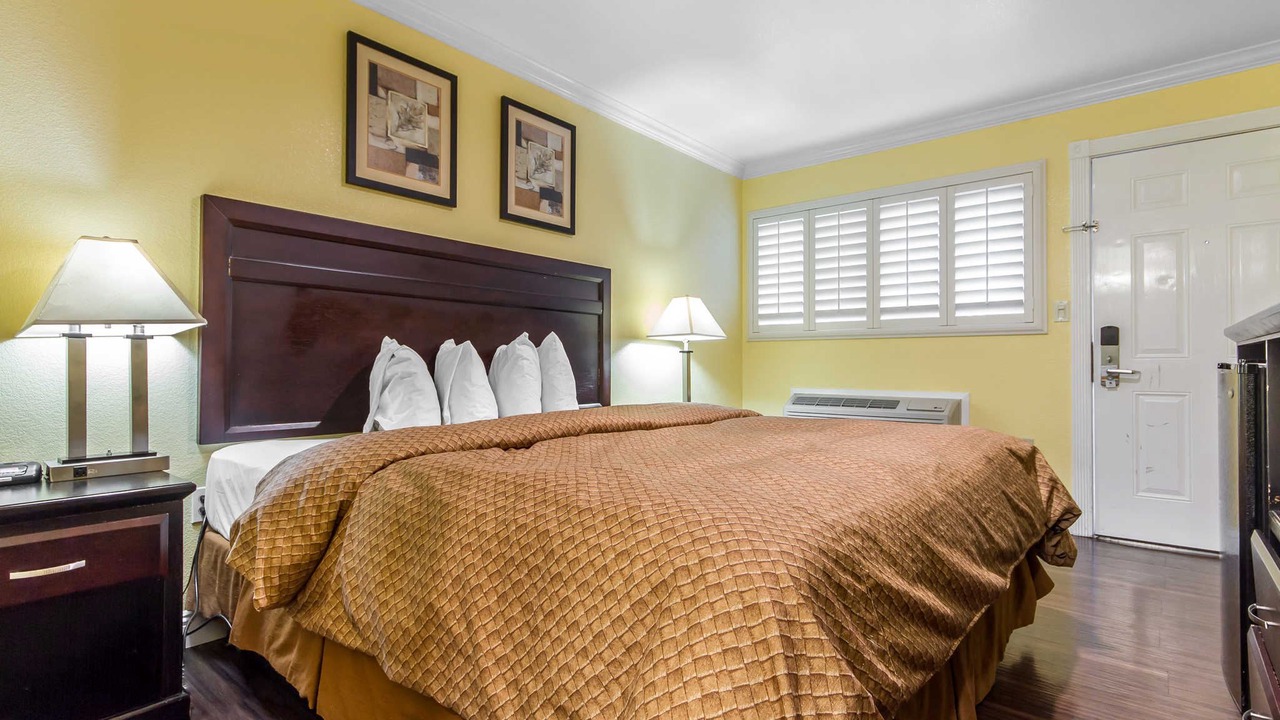 Photo of Bedroom in Central Berkeley