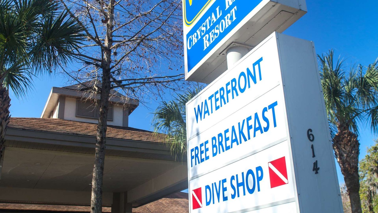 Photo of Buildings in Crystal River