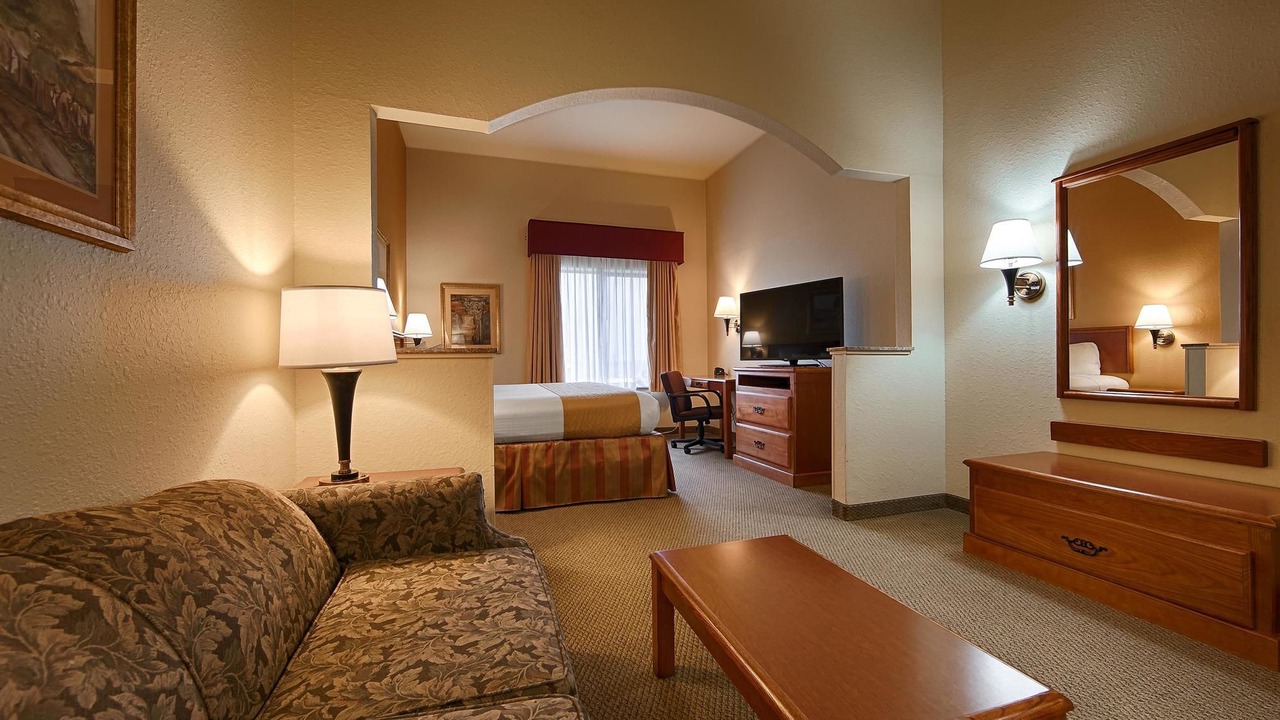 Photo of Livingroom in Madisonville