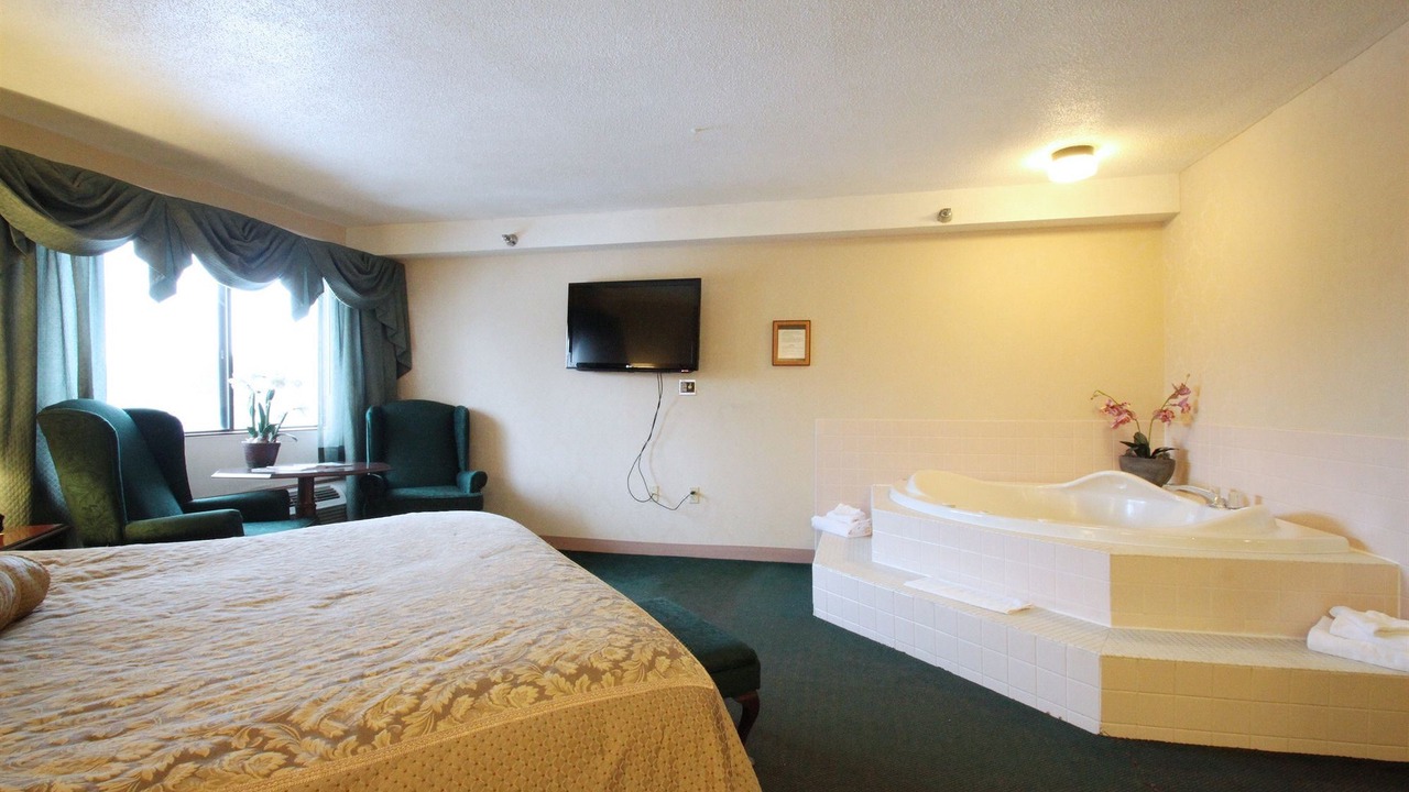 Photo of Bedroom in Orono