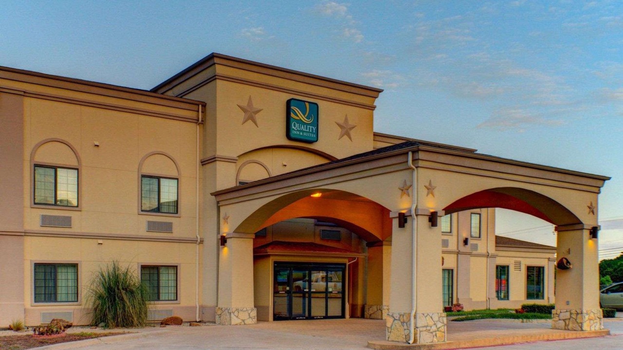 Photo of Buildings in Glen Rose