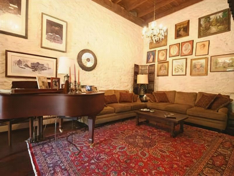 Photo of Livingroom in Media