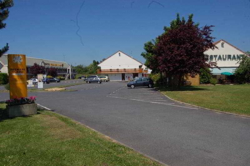 Photo of Buildings in Chaumontel