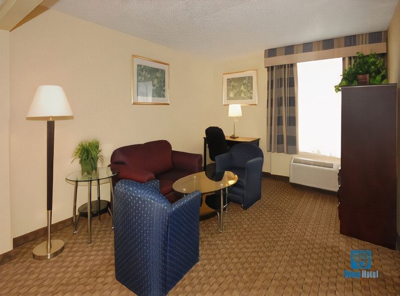 Photo of Livingroom in Hazlet