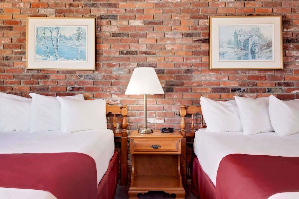Photo of Bedroom in Gananoque