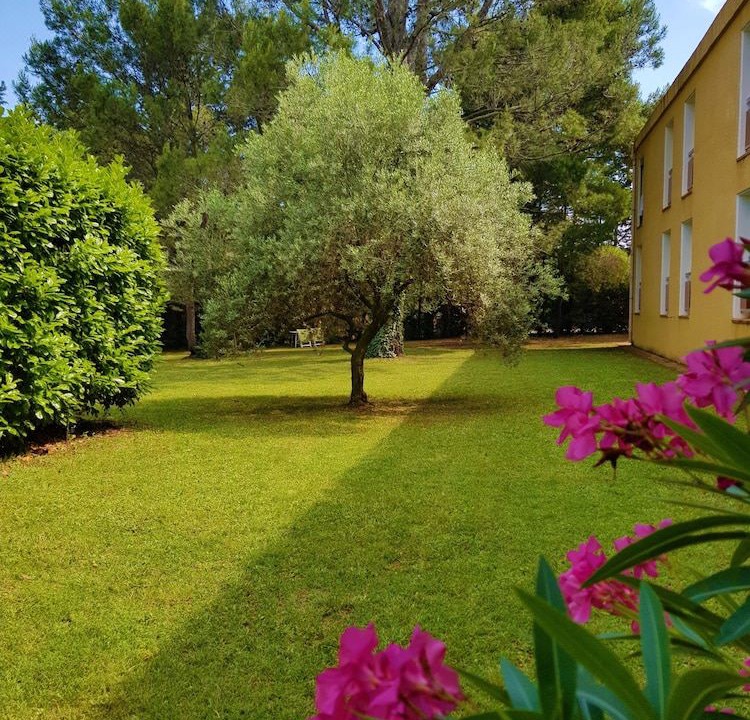 Photo of Others in Pont-Saint-Esprit