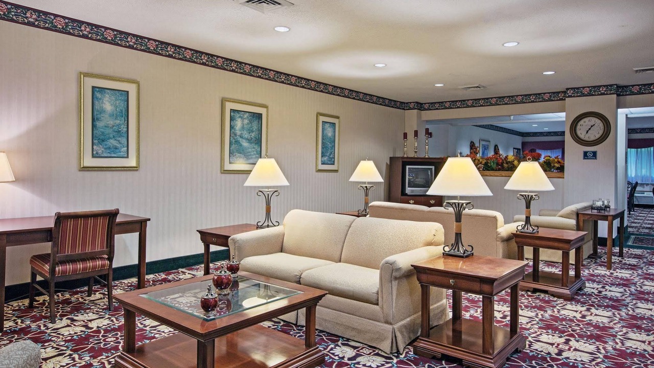 Photo of Livingroom in Auburn