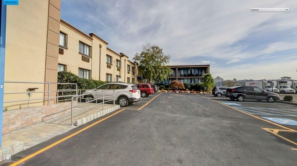 Photo of Buildings in Edgewater