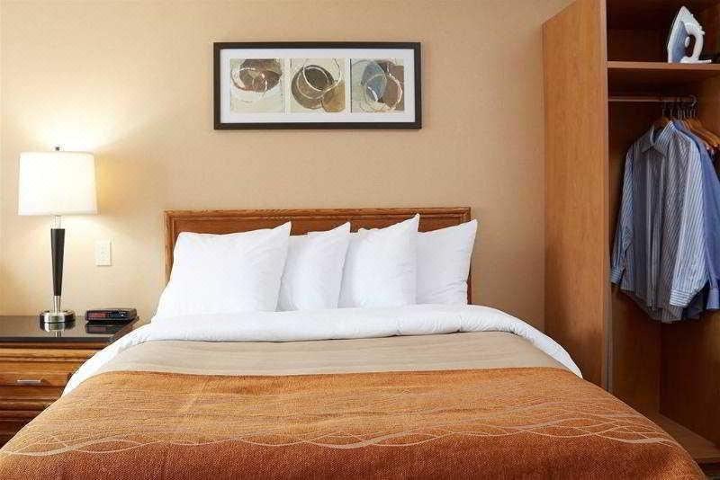 Photo of Bedroom in Laval