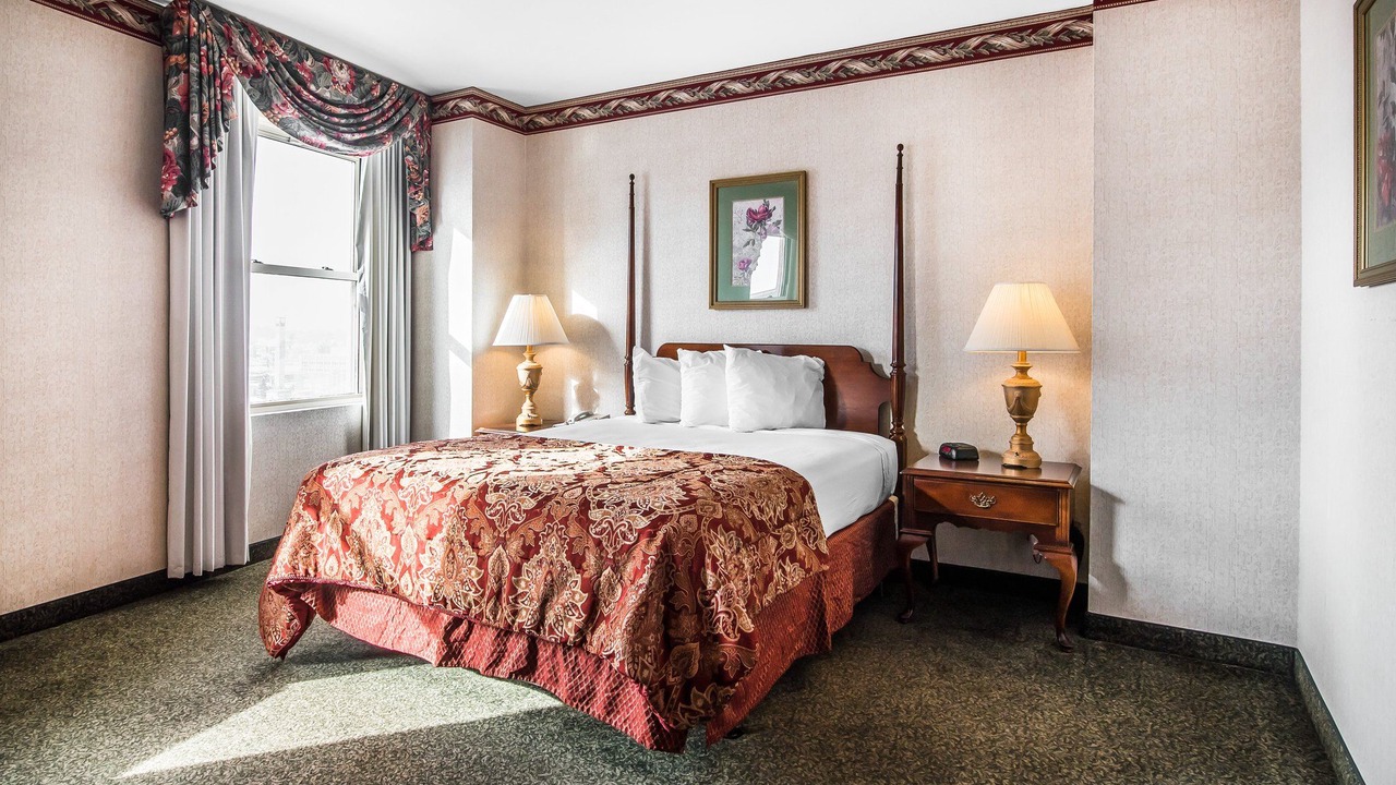 Photo of Bedroom in Utica