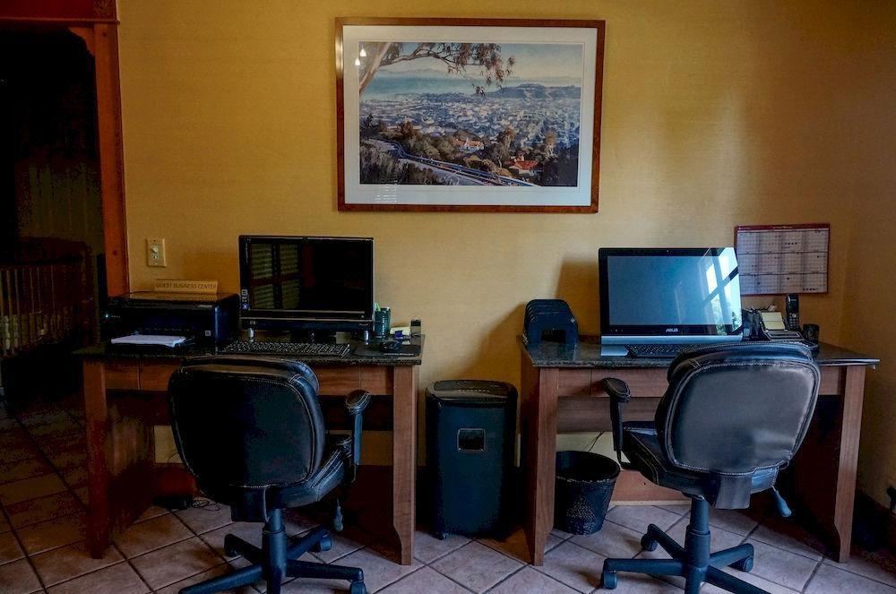 Photo of Livingroom in West Beach