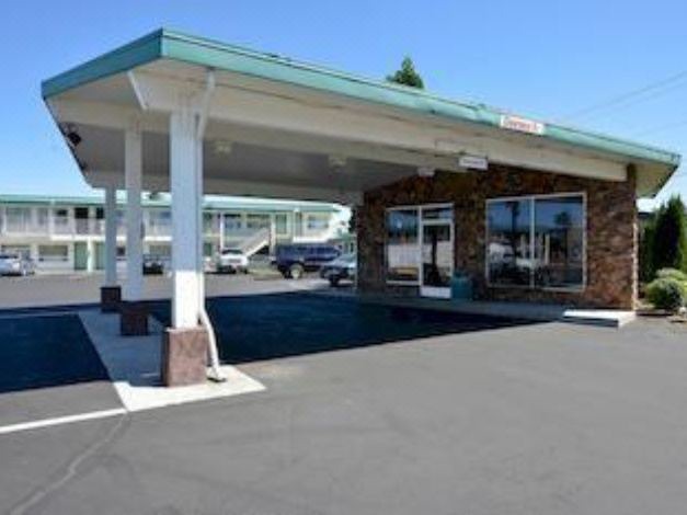 Photo of Buildings in Larkspur