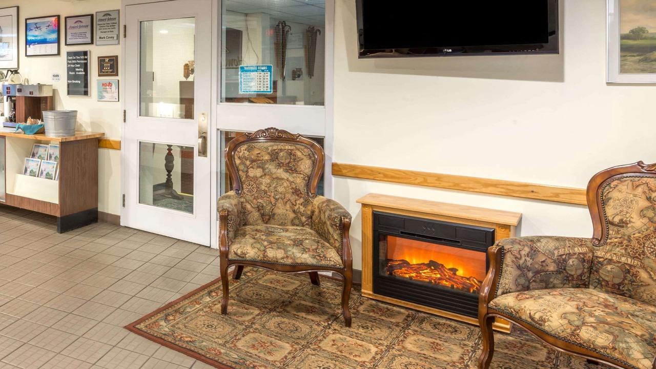 Photo of Livingroom in Tillsonburg
