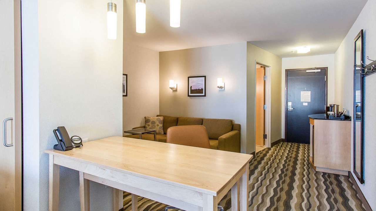 Photo of Livingroom in Avon