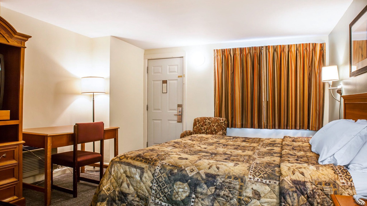 Photo of Bedroom in Middletown