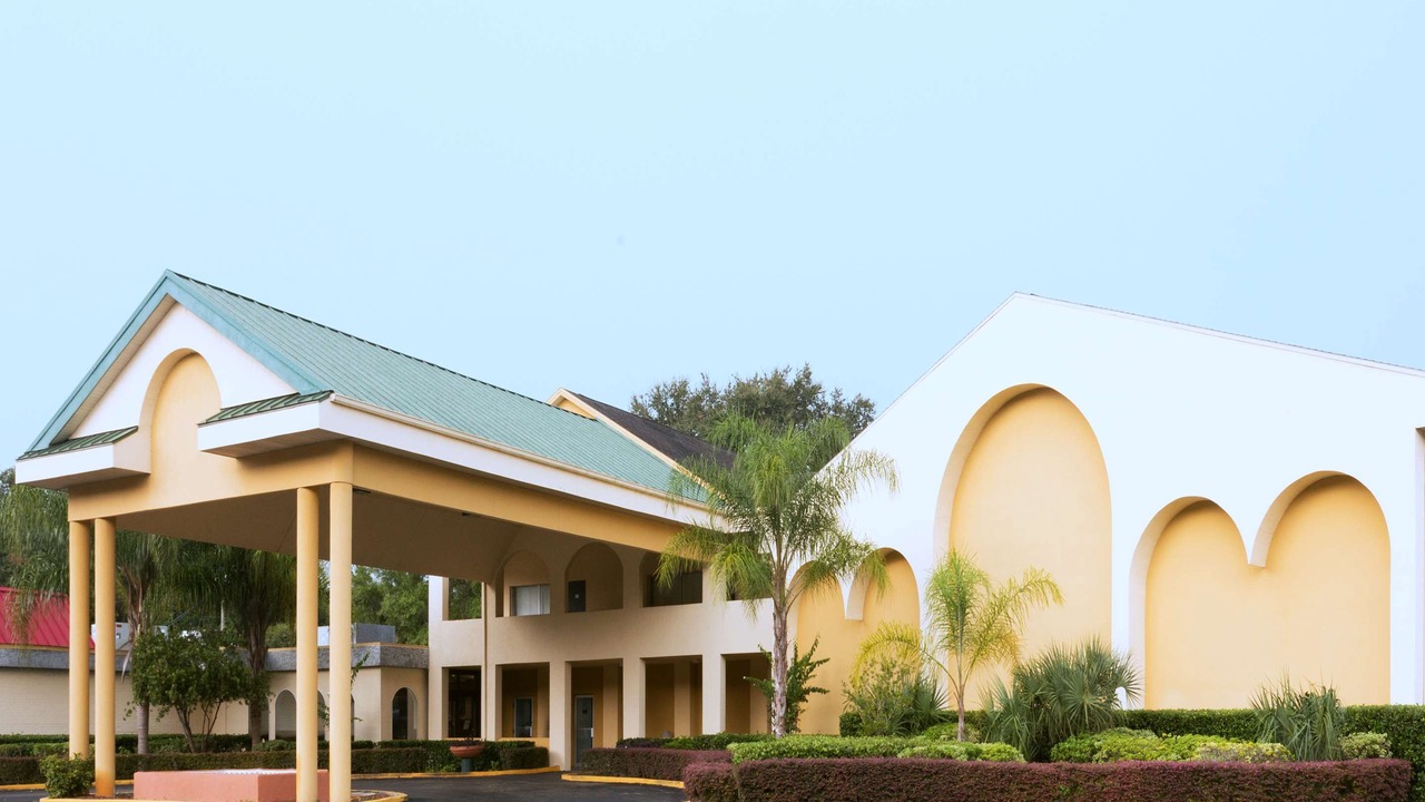 Photo of Buildings in Crystal River
