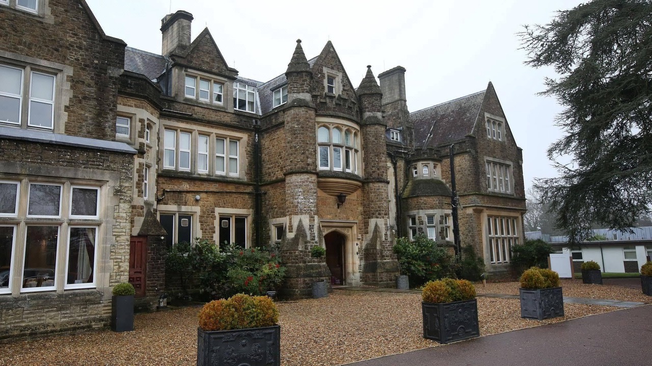 Photo of Buildings in Betchworth