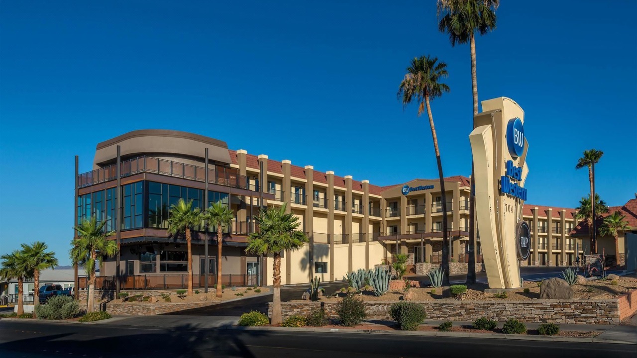 Photo of Buildings in Boulder City