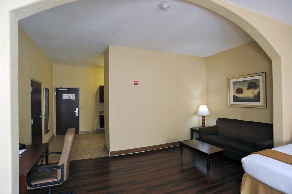 Photo of Livingroom in Seguin