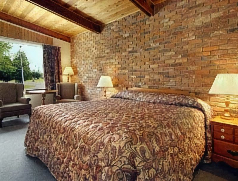 Photo of Bedroom in Gananoque