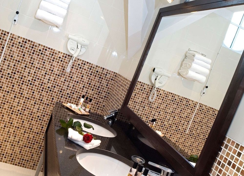 Photo of Others in Bollee