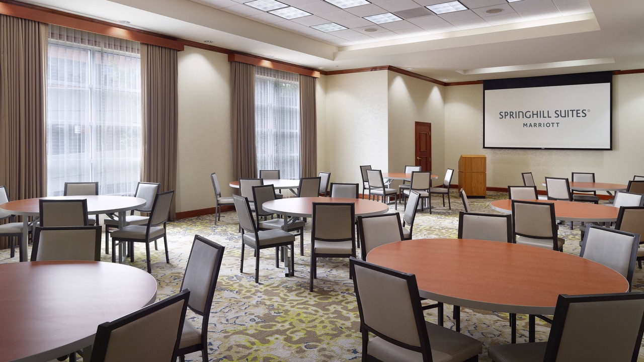 Photo of Livingroom in North Buckhead