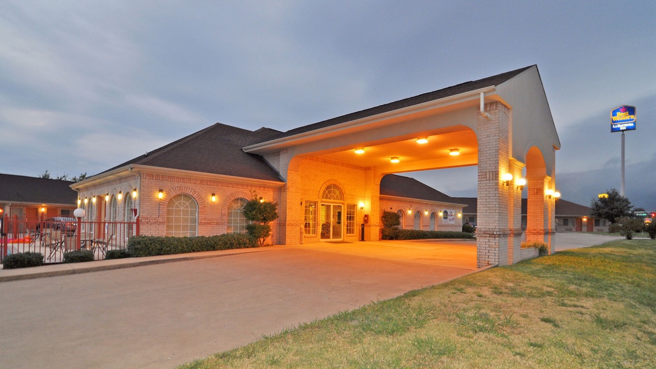 Photo of Buildings in Kaufman