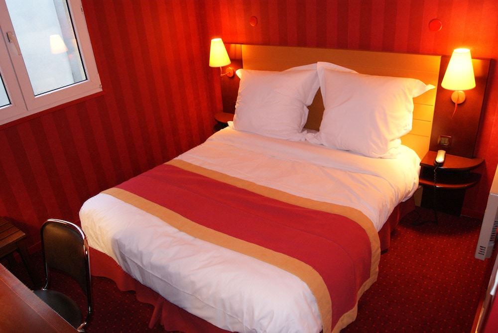 Photo of Bedroom in Rouen City Centre