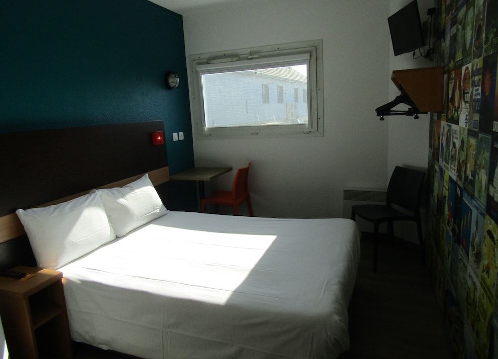 Photo of Bedroom in Nemours