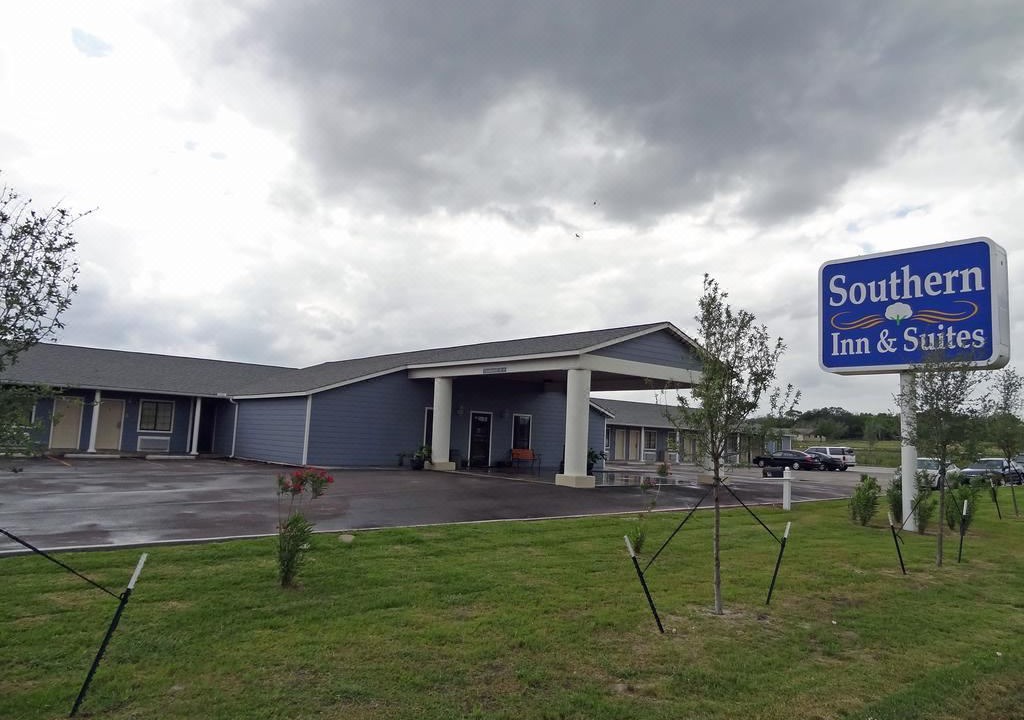 Photo of Buildings in Kenedy