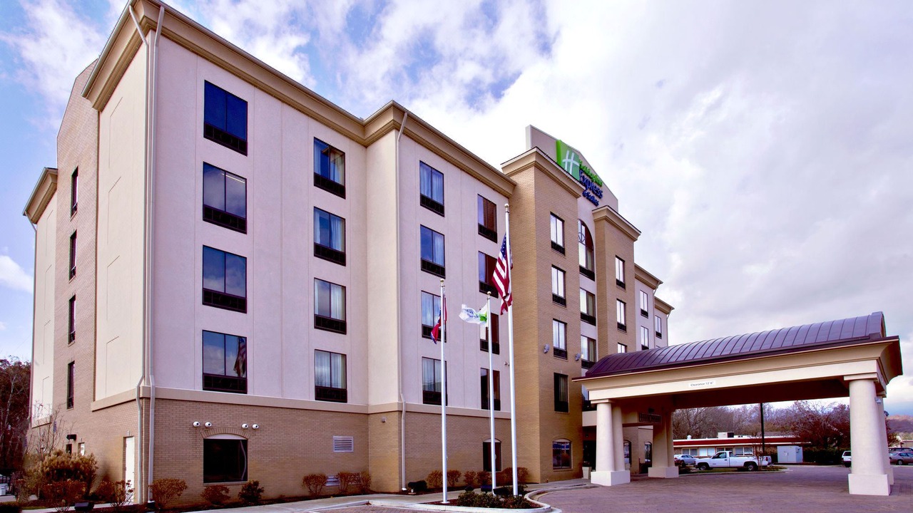 Photo of Buildings in Oak Ridge