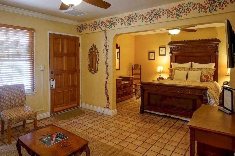 Photo of Livingroom in West Beach