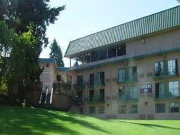 Photo of Buildings in West Hills