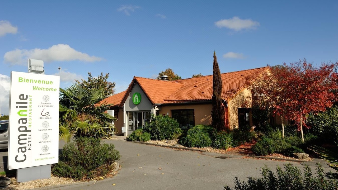 Photo of Buildings in Saintes