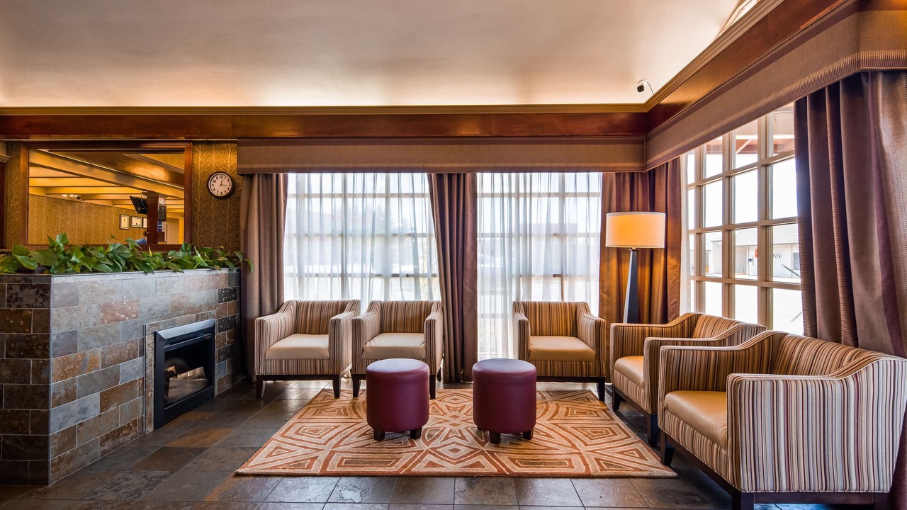 Photo of Livingroom in Roseburg