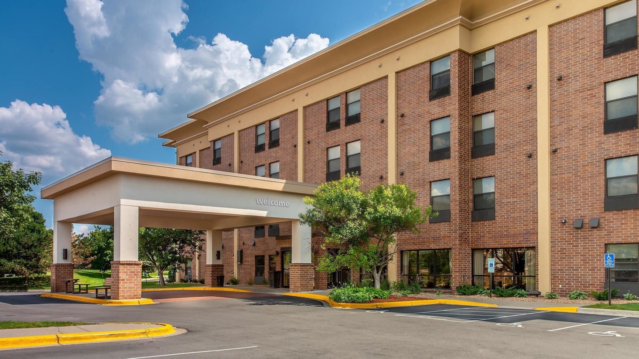 Photo of Buildings in Burnsville