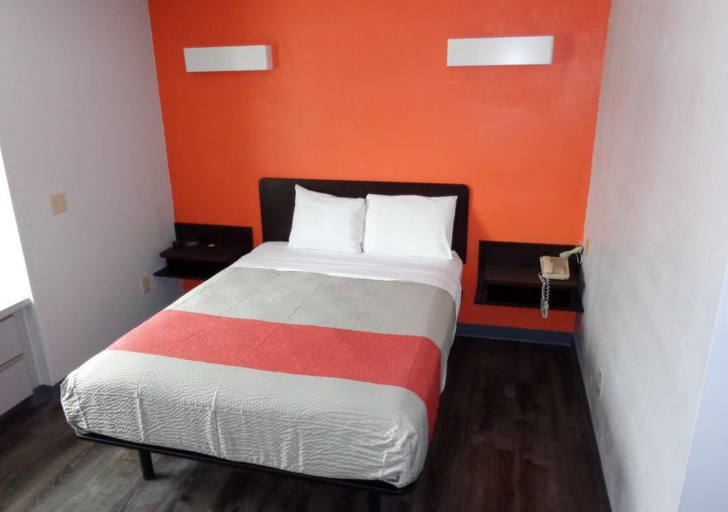 Photo of Bedroom in Calcium