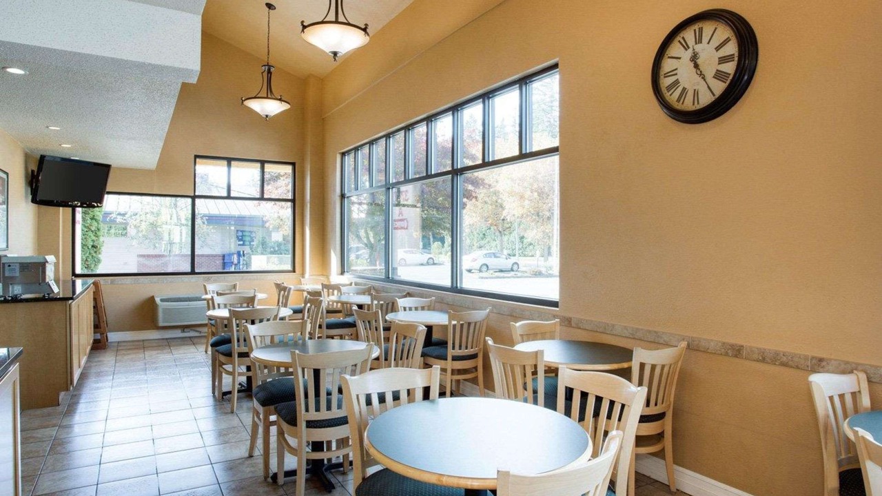 Photo of Livingroom in Cornwall Park