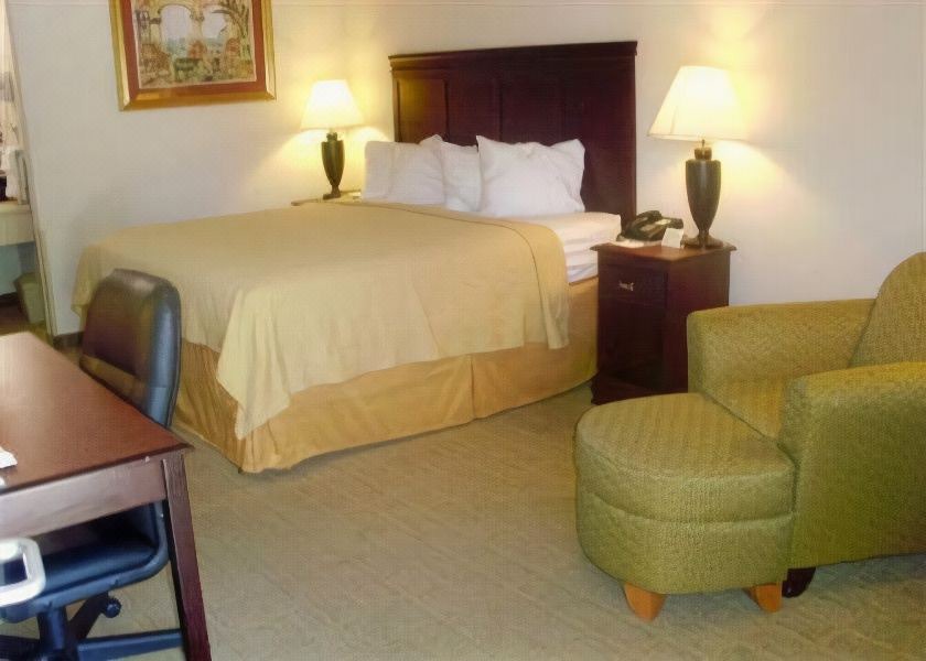 Photo of Bedroom in Uvalde