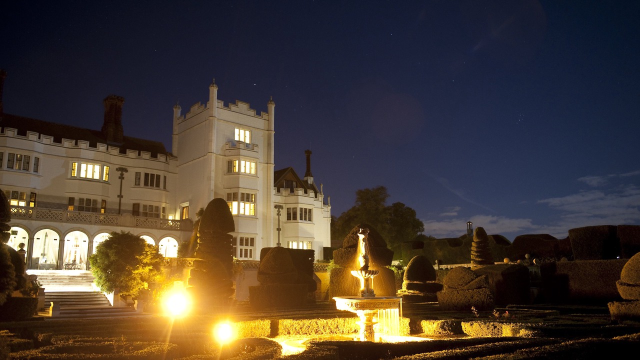 Photo of Buildings in Medmenham